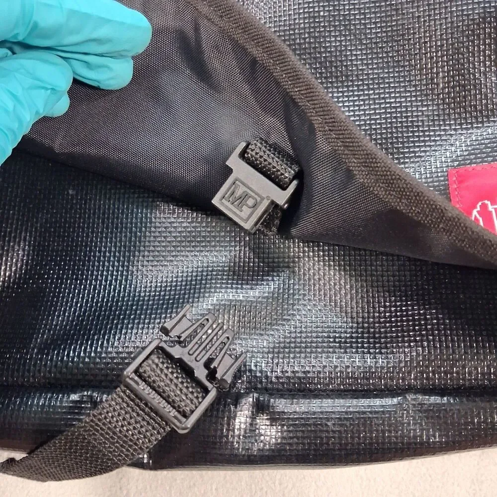 Manhattan Portage Vinyl Messenger Bag Black Commuter Travel Work